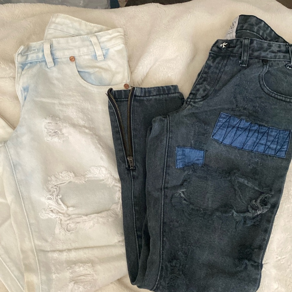 Two pairs of 1 teaspoon jeans. Trashed free birds.24/25